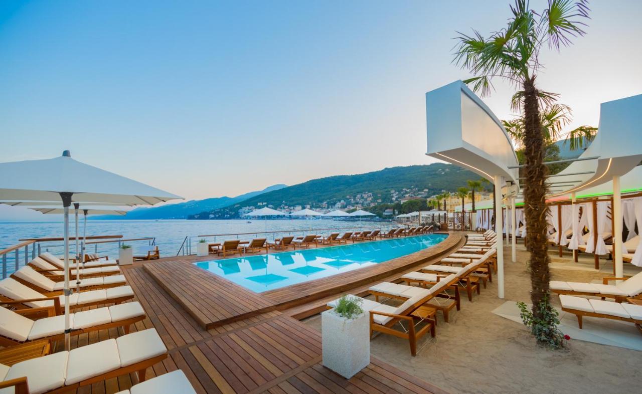 Deluxe Apartment Dora With A Private Parking, Terrace And See View ริเยกา ภายนอก รูปภาพ
